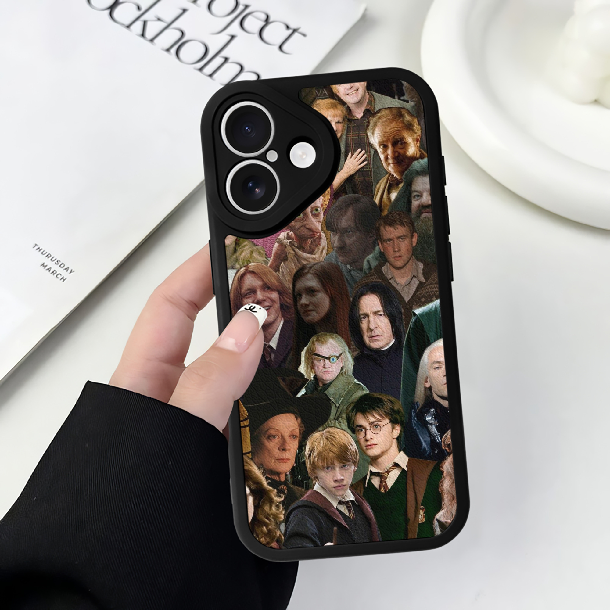（画像用） Harry Potter ハリー・ポッターシリーズ 【iPhone 16シリーズ対応】シリコンスマホケース（レザー調） 材質：シリコン